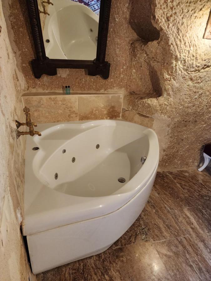 Glamada Cave Bed & Breakfast อูร์กุบ ภายนอก รูปภาพ