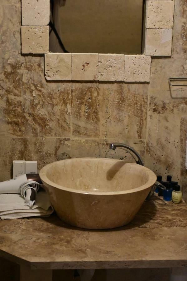 Glamada Cave Bed & Breakfast อูร์กุบ ภายนอก รูปภาพ