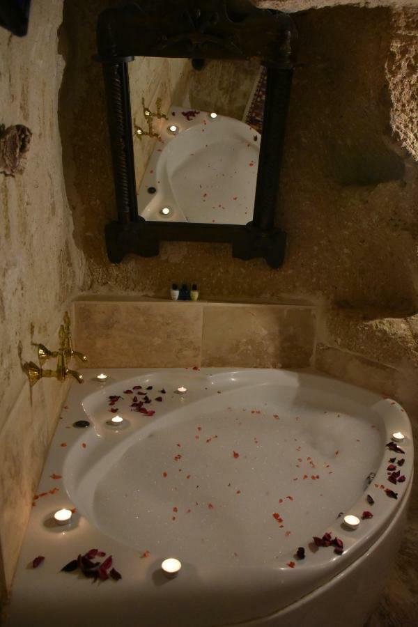 Glamada Cave Bed & Breakfast อูร์กุบ ภายนอก รูปภาพ